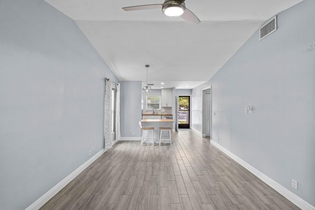 28 VIA DE CASAS NORTE 28, Boynton Beach, FL 33426
