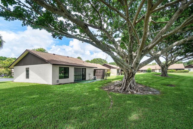 28 VIA DE CASAS NORTE 28, Boynton Beach, FL 33426