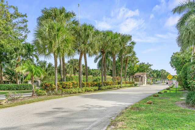 28 VIA DE CASAS NORTE 28, Boynton Beach, FL 33426