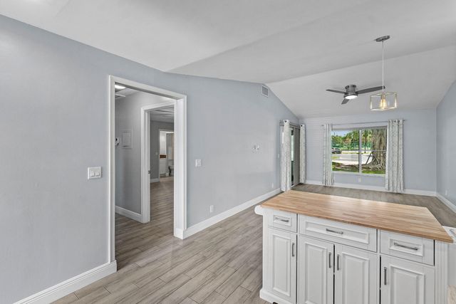 28 VIA DE CASAS NORTE 28, Boynton Beach, FL 33426