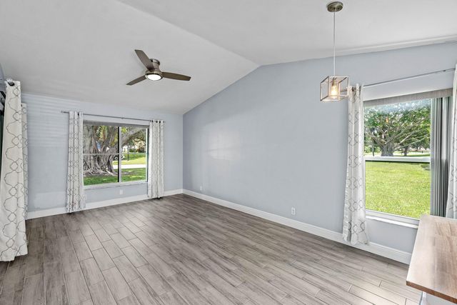 28 VIA DE CASAS NORTE 28, Boynton Beach, FL 33426