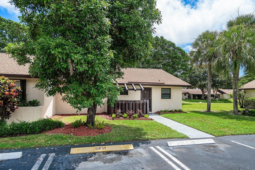 28 VIA DE CASAS NORTE 28, Boynton Beach, FL 33426