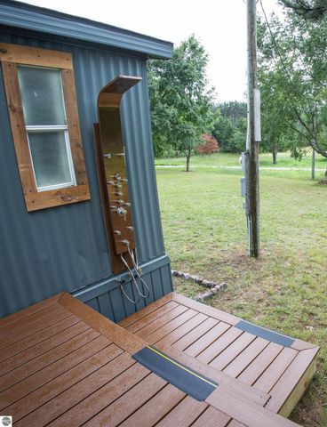 11930 State Road, Cadillac, MI 49601