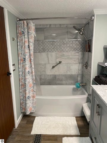 11930 State Road, Cadillac, MI 49601