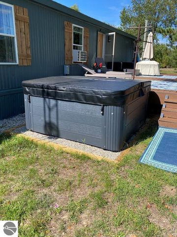 11930 State Road, Cadillac, MI 49601