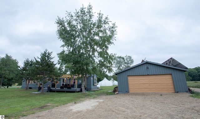 11930 State Road, Cadillac, MI 49601