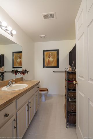 15402 Cornell Drive, Clinton Charter Township, MI 48038