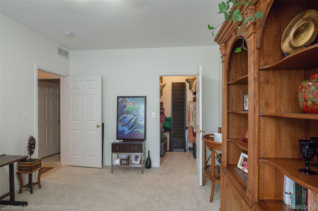 15402 Cornell Drive, Clinton Charter Township, MI 48038