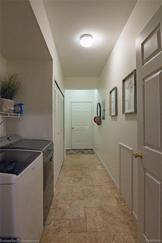 15402 Cornell Drive, Clinton Charter Township, MI 48038