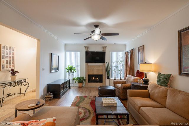 15402 Cornell Drive, Clinton Charter Township, MI 48038