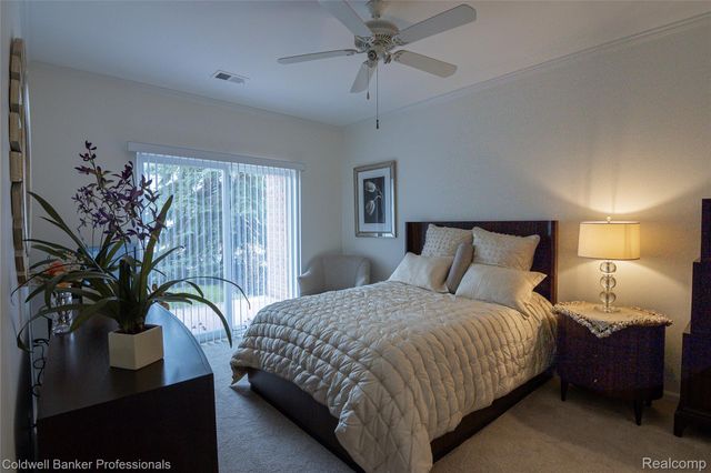 15402 Cornell Drive, Clinton Charter Township, MI 48038