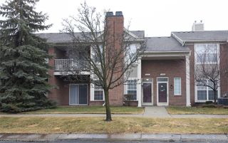 15402 Cornell Drive, Clinton Charter Township, MI 48038