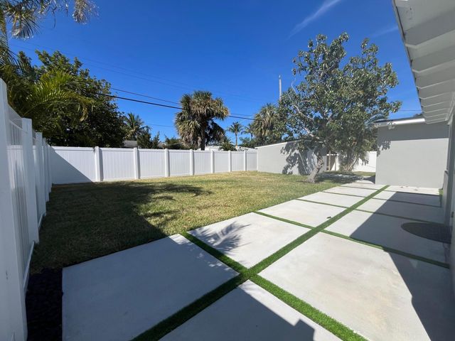 355 Maddock Street, West Palm Beach, FL 33405