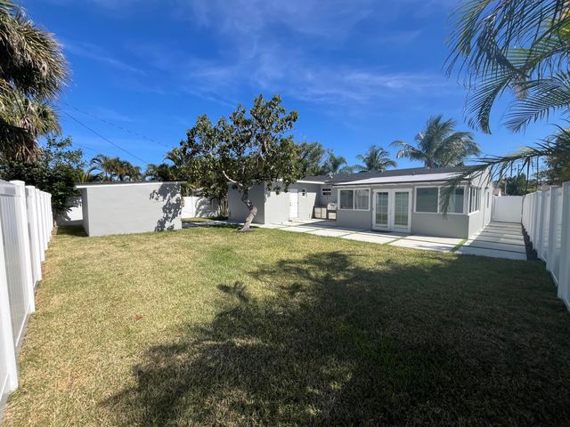 355 Maddock Street, West Palm Beach, FL 33405