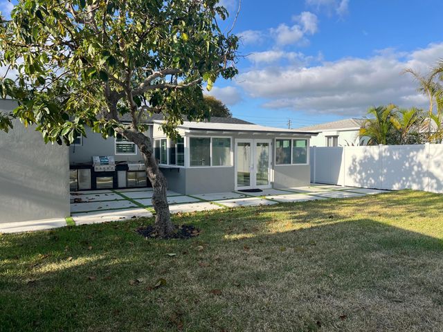 355 Maddock Street, West Palm Beach, FL 33405