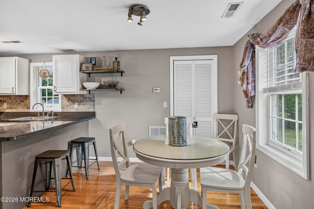 516 Middle Lane, Howell, NJ 07731