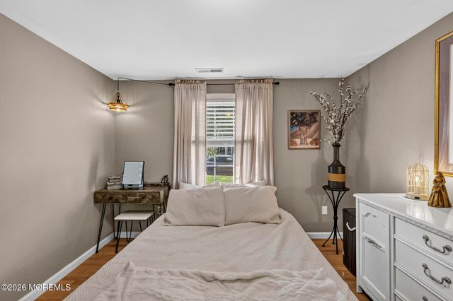 516 Middle Lane, Howell, NJ 07731