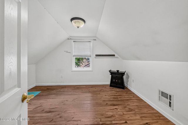 516 Middle Lane, Howell, NJ 07731