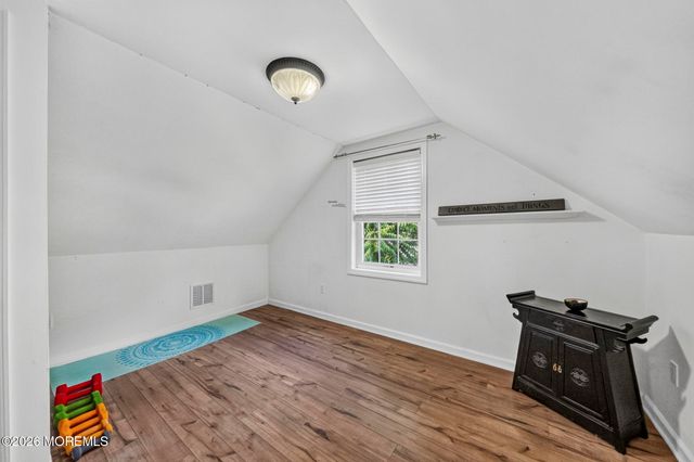516 Middle Lane, Howell, NJ 07731