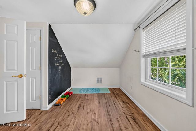 516 Middle Lane, Howell, NJ 07731