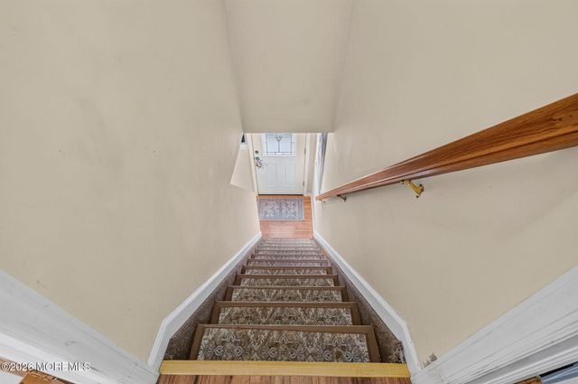 516 Middle Lane, Howell, NJ 07731