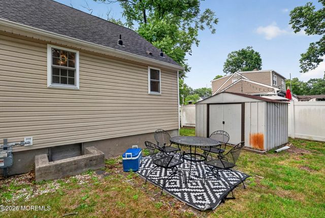 516 Middle Lane, Howell, NJ 07731