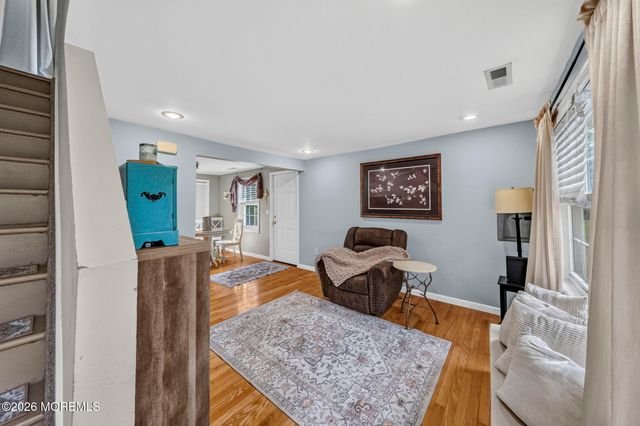 516 Middle Lane, Howell, NJ 07731