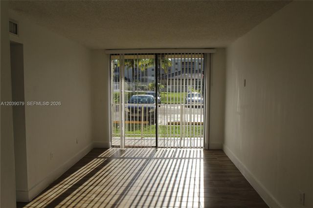 8075 NW 7th St 115, Miami, FL 33126