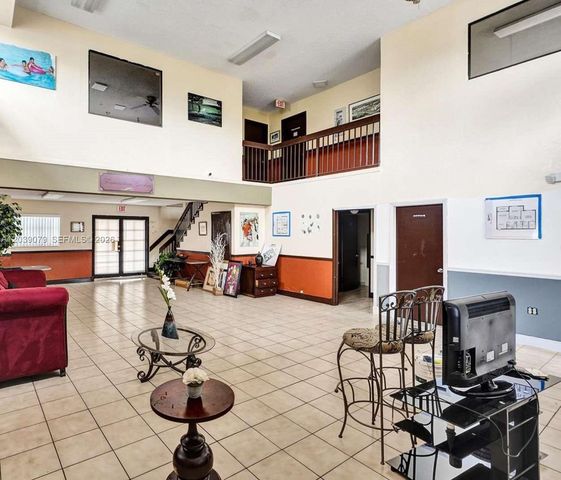 8075 NW 7th St 115, Miami, FL 33126