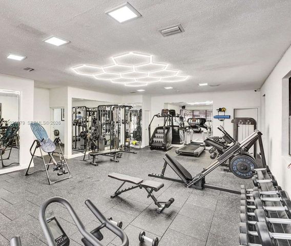 8075 NW 7th St 115, Miami, FL 33126