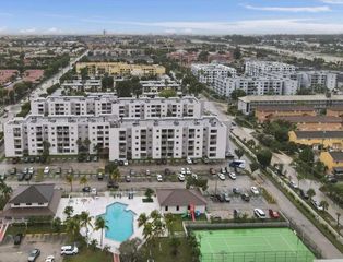 8075 NW 7th St 115, Miami, FL 33126