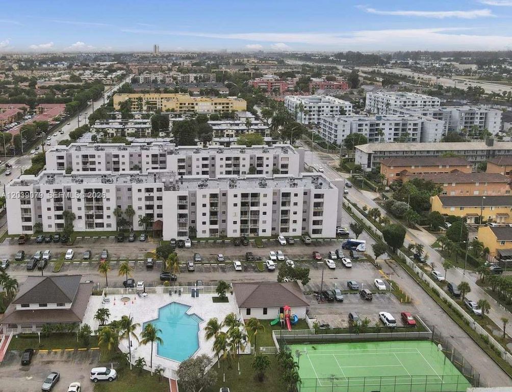 8075 NW 7th St 115, Miami, FL 33126