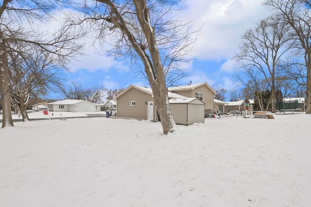 3668 N GRANDVIEW Avenue, Gurnee, IL 60031