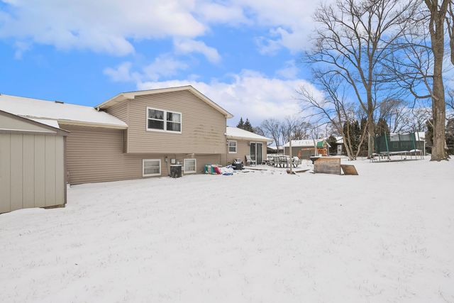 3668 N GRANDVIEW Avenue, Gurnee, IL 60031