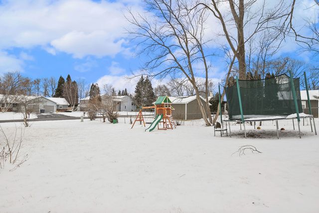 3668 N GRANDVIEW Avenue, Gurnee, IL 60031