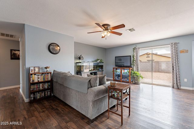 803 W HESS Avenue, Coolidge, AZ 85128