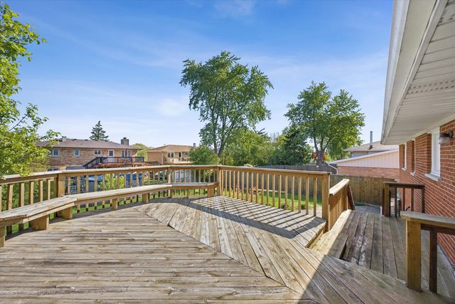 6521 Cedar Road, Oak Forest, IL 60452