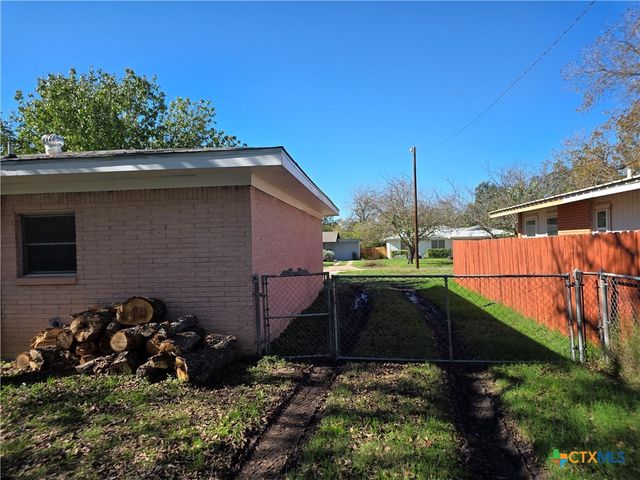 1903 S 13th Street, Temple, TX 76504