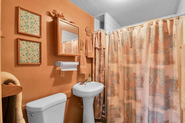 959 Walker Loop, Huntsville, TX 77340