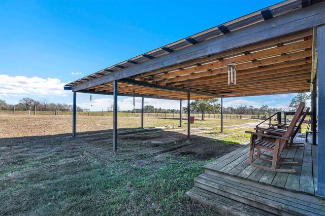 959 Walker Loop, Huntsville, TX 77340