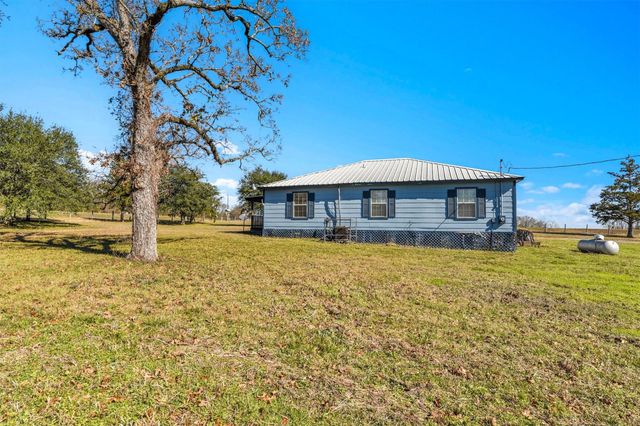 959 Walker Loop, Huntsville, TX 77340