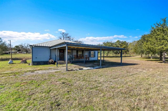 959 Walker Loop, Huntsville, TX 77340