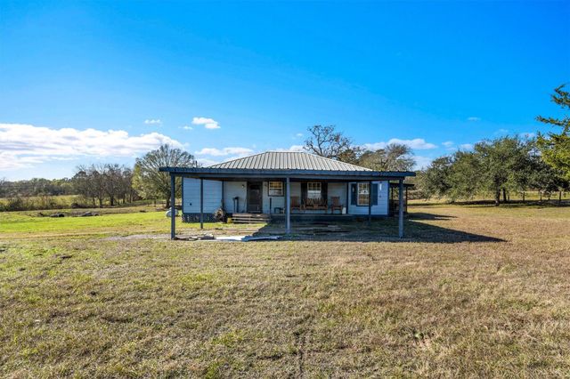 959 Walker Loop, Huntsville, TX 77340