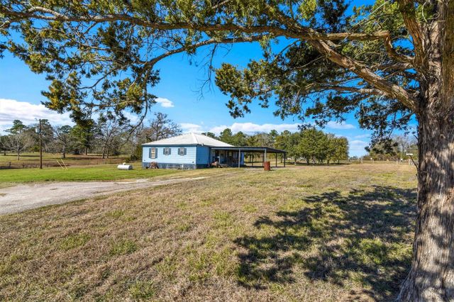 959 Walker Loop, Huntsville, TX 77340