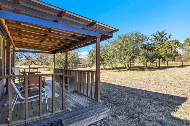 959 Walker Loop, Huntsville, TX 77340