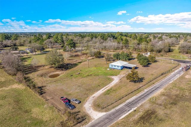 959 Walker Loop, Huntsville, TX 77340