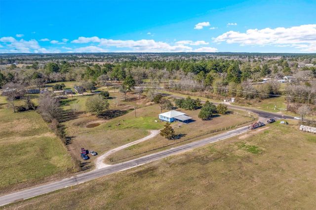 959 Walker Loop, Huntsville, TX 77340