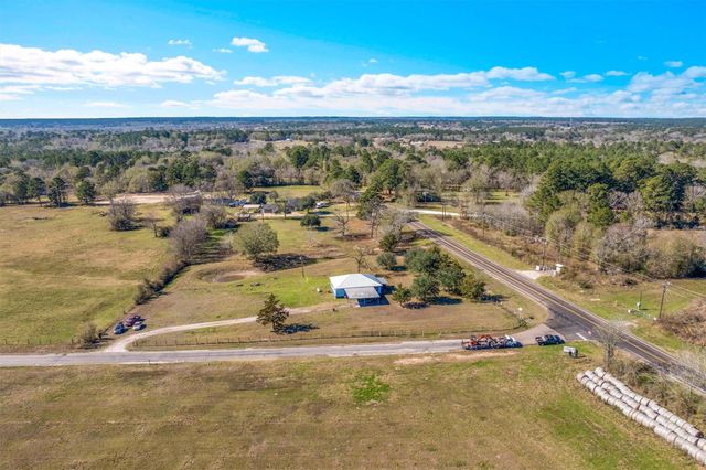 959 Walker Loop, Huntsville, TX 77340