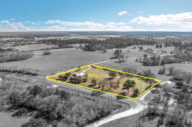 959 Walker Loop, Huntsville, TX 77340