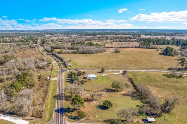 959 Walker Loop, Huntsville, TX 77340